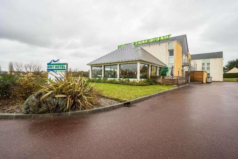 Brit Hotel De La Cote Des Havres Lessay Exteriér fotografie